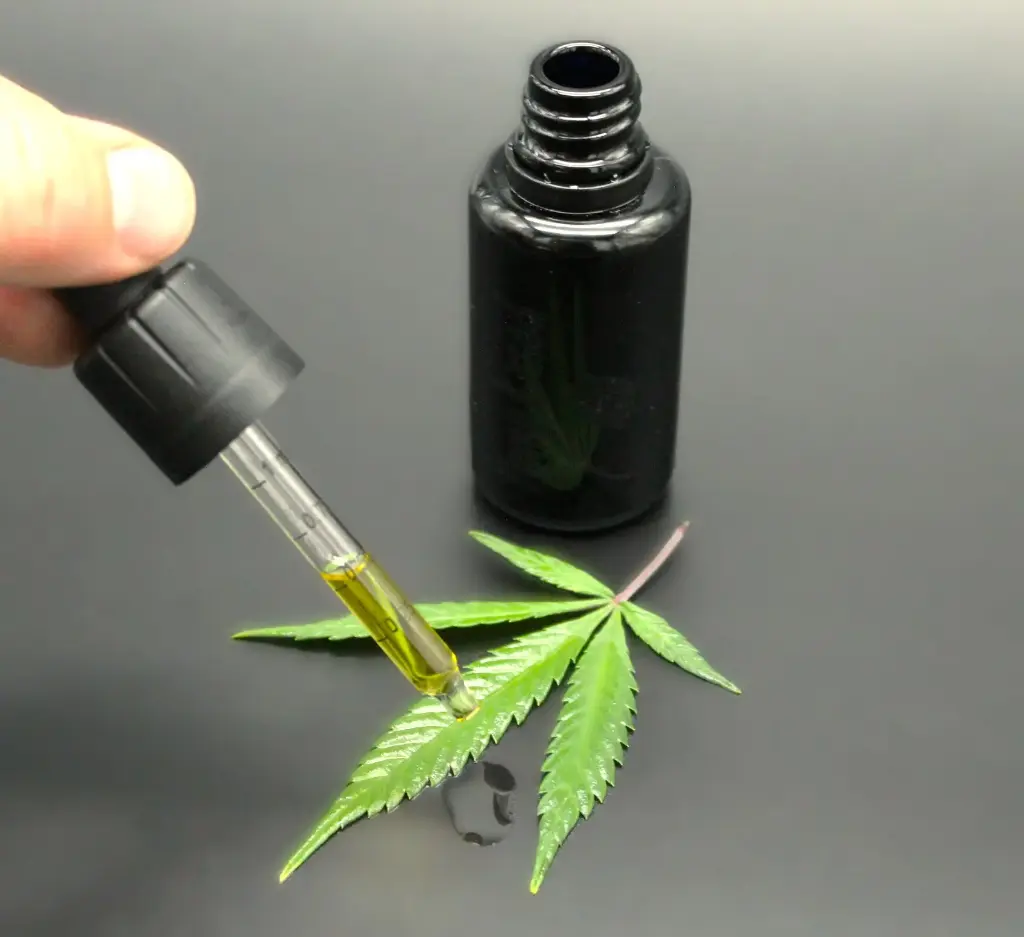 [I-OHIEVOO] Hemp Infused Organic Olive Oil